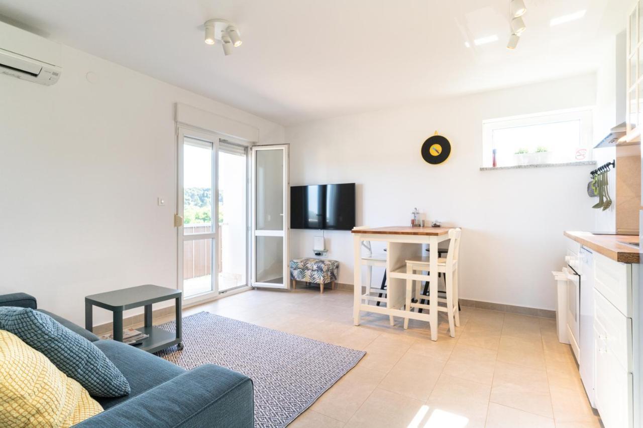 Apartment With A View Rovinj Exterior photo